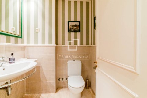 Villa for sale in Sitges, Barcelona, Spain 5 bedrooms, 910 sq.m. No. 150487 - photo 15