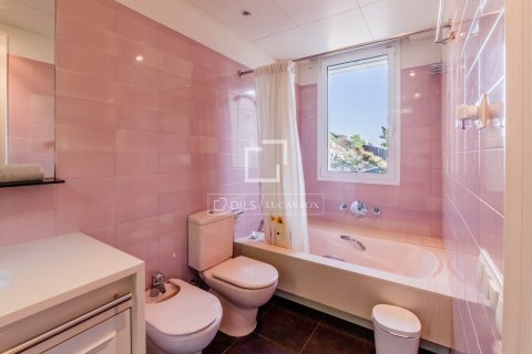 Villa for sale in Sitges, Barcelona, Spain 5 bedrooms, 910 sq.m. No. 150487 - photo 29