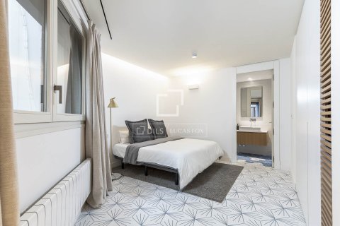 Apartment à vendre à Barcelona, Espagne, 2 chambres, 146 m2 No. 150484 - photo 22