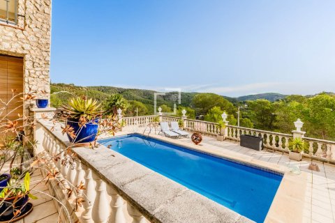 Villa en venta en Sitges, Barcelona, España 4 dormitorios, 169 m2 No. 150488 - foto 2