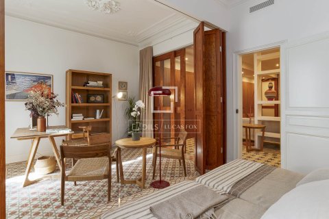 Apartment à vendre à Barcelona, Espagne, 2 chambres, 114 m2 No. 150483 - photo 2