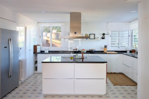 Villa for sale in Premia De Dalt, Barcelona, Spain 6 bedrooms, 593 sq.m. No. 150482 - photo 18