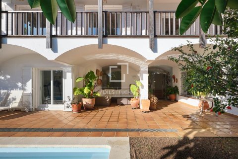 Villa for sale in Premia De Dalt, Barcelona, Spain 6 bedrooms, 593 sq.m. No. 150482 - photo 3