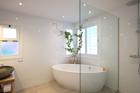 Villa for sale in Premia De Dalt, Barcelona, Spain 6 bedrooms, 593 sq.m. No. 150482 - photo 22