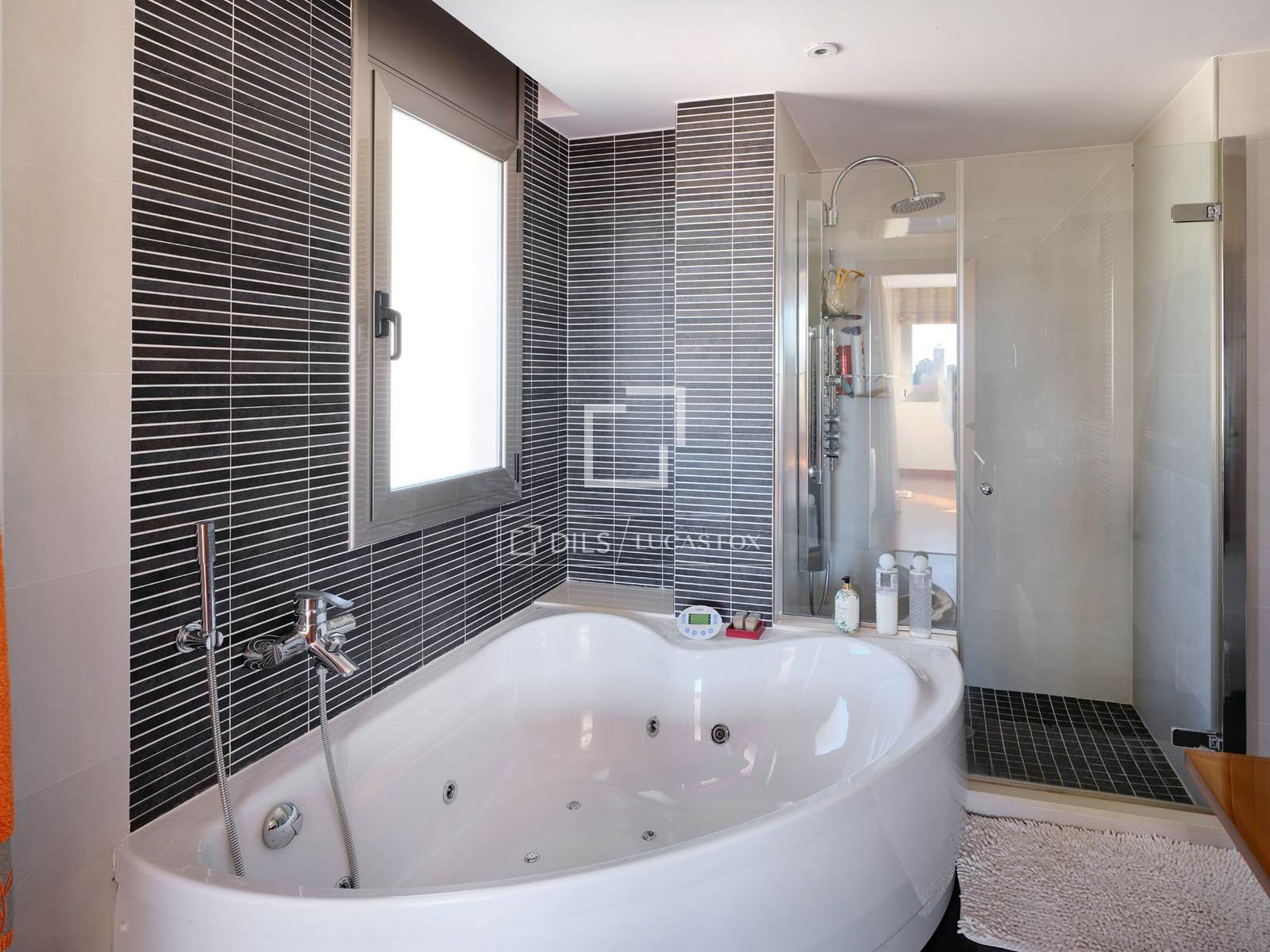 Villa in Sant Vicenc De Montalt, Barcelona, Spanien 5 Schlafzimmer, 604 m2 Nr. 150485