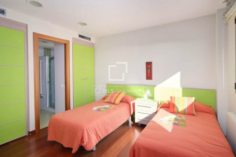 Villa for sale in Sant Vicenc De Montalt, Barcelona, Spain 5 bedrooms, 604 sq.m. No. 150485 - photo 28