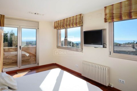 Villa for sale in Sant Vicenc De Montalt, Barcelona, Spain 5 bedrooms, 604 sq.m. No. 150485 - photo 17