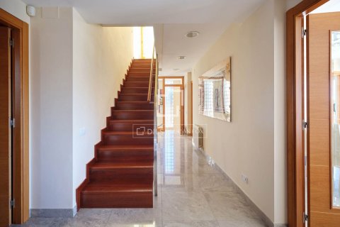 Villa for sale in Sant Vicenc De Montalt, Barcelona, Spain 5 bedrooms, 604 sq.m. No. 150485 - photo 16