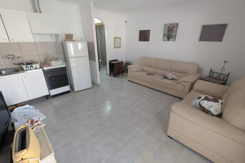 Bungalow for sale in Torrevieja, Alicante, Spain 1 bedroom, 55 sq.m. No. 184326 - photo 3
