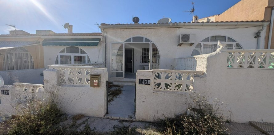 Bungalow in Torrevieja, Alicante, Spain 1 bedroom, 55 sq.m. No. 184326
