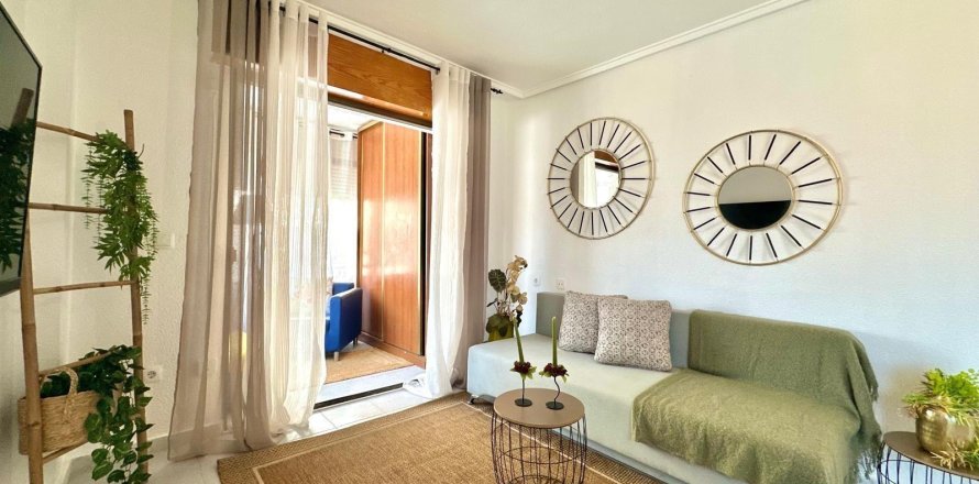 Apartment in Torrevieja, Alicante, Spain 1 bedroom, 34 sq.m. No. 184327