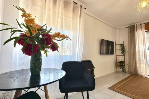 Apartment for sale in Torrevieja, Alicante, Spain 1 bedroom, 34 sq.m. No. 184327 - photo 14
