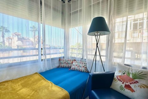 Apartment for sale in Torrevieja, Alicante, Spain 1 bedroom, 34 sq.m. No. 184327 - photo 20