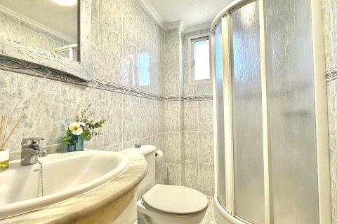 Apartment for sale in Torrevieja, Alicante, Spain 1 bedroom, 34 sq.m. No. 184327 - photo 4