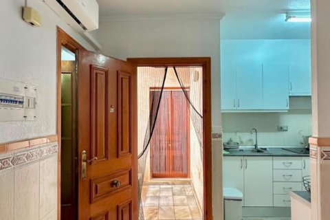 Apartamento en venta en Torrevieja, Alicante, España 2 dormitorios, 62 m2 No. 184329 - foto 10