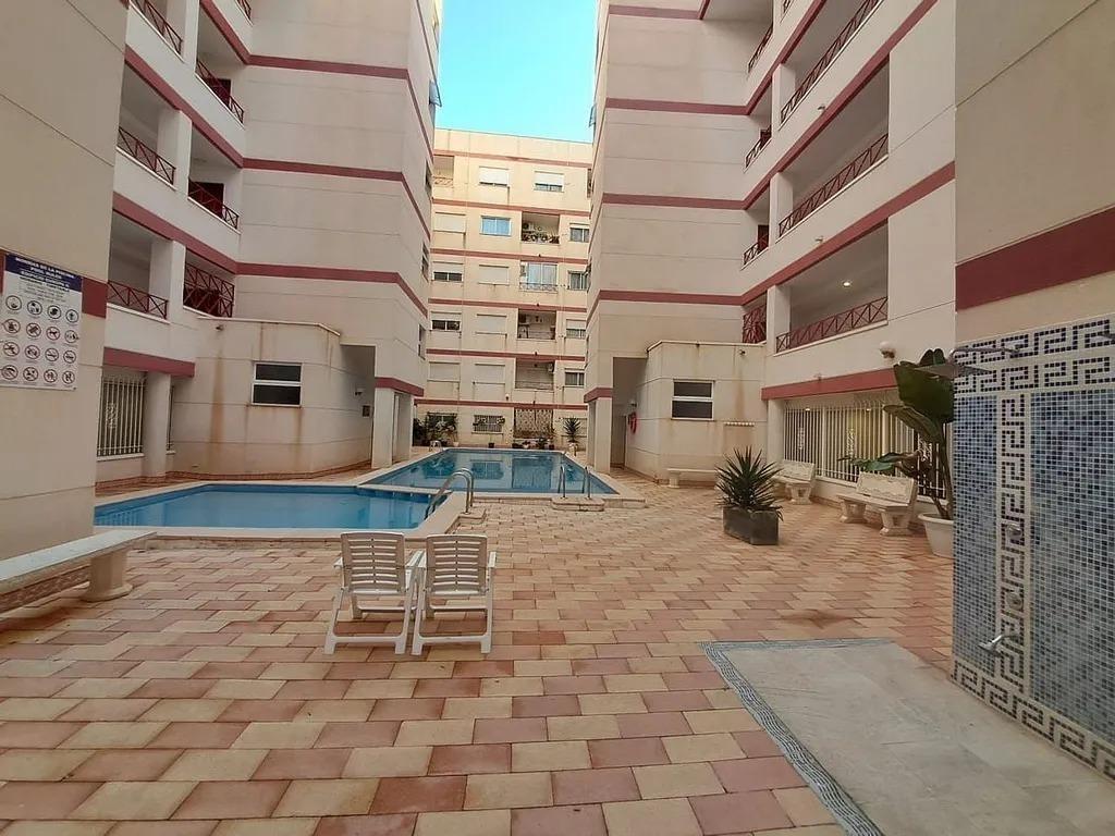 Apartment à Torrevieja, Alicante, Espagne 2 chambres, 65 m2 No. 184325