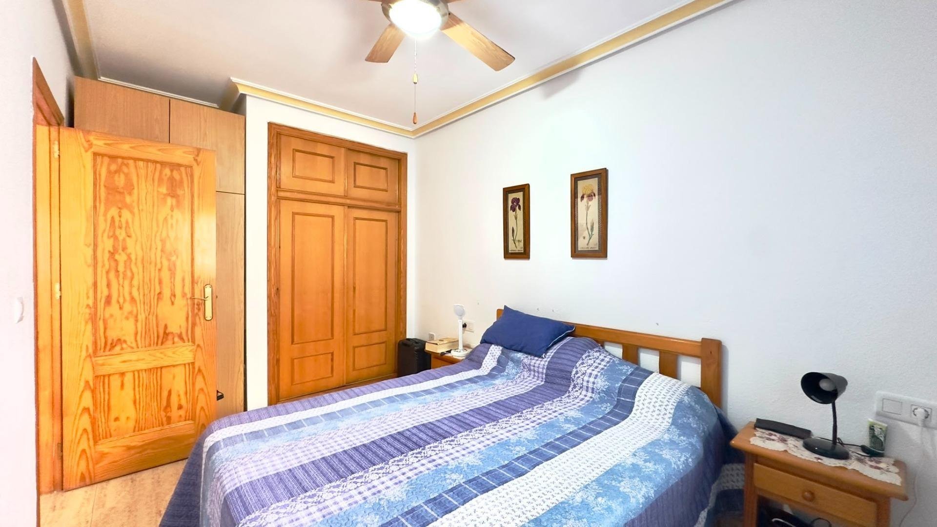 Apartment in Torrevieja, Alicante, Spain 1 bedroom, 51 sq.m. No. 184330