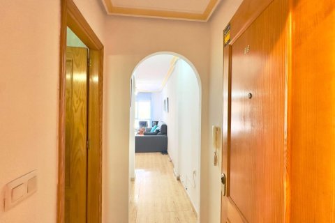 Apartamento en venta en Torrevieja, Alicante, España 1 dormitorio, 51 m2 No. 184330 - foto 6