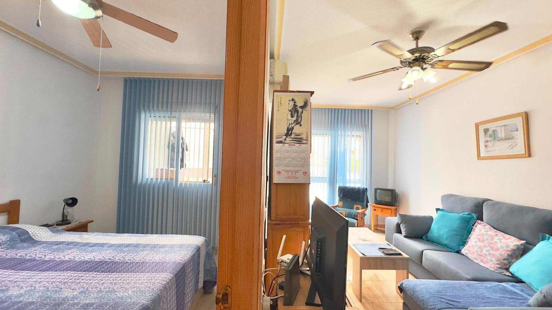 Apartment in Torrevieja, Alicante, Spain 1 bedroom, 51 sq.m. No. 184330