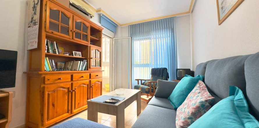 Apartamento en Torrevieja, Alicante, España 1 dormitorio, 51 m2 No. 184330