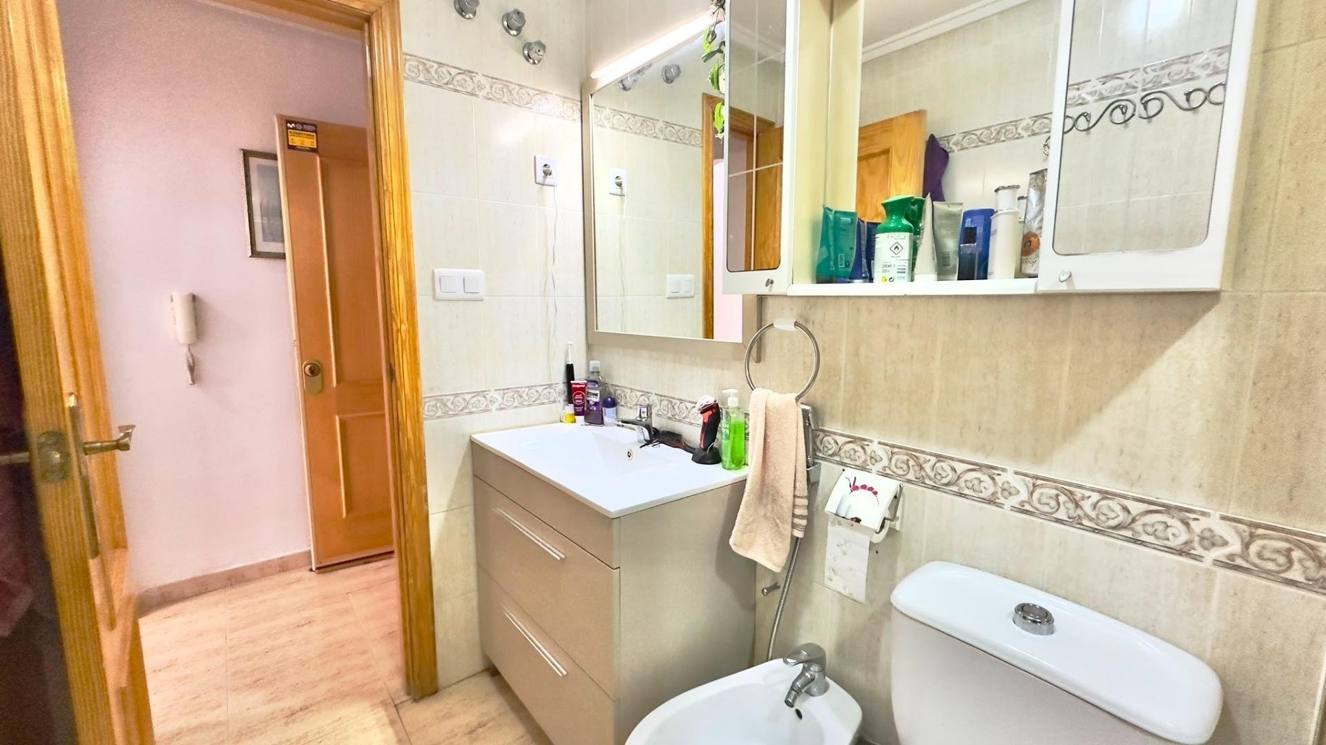Apartment in Torrevieja, Alicante, Spain 1 bedroom, 51 sq.m. No. 184330
