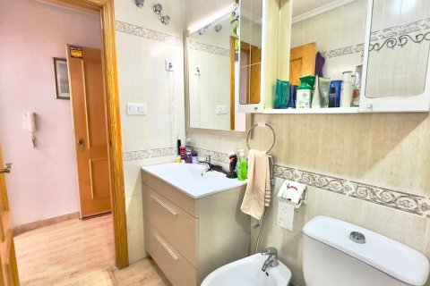 Apartamento en venta en Torrevieja, Alicante, España 1 dormitorio, 51 m2 No. 184330 - foto 15