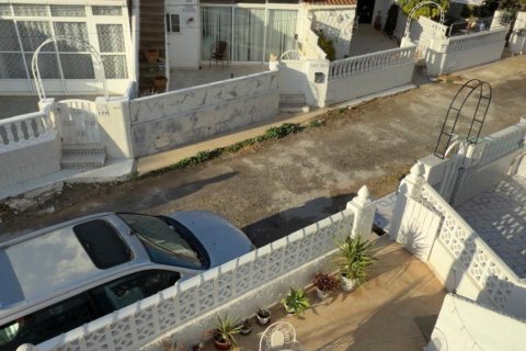 Bungalow for sale in Torrevieja, Alicante, Spain 2 bedrooms, 80 sq.m. No. 184328 - photo 14