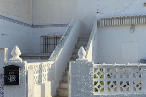 Bungalow for sale in Torrevieja, Alicante, Spain 2 bedrooms, 80 sq.m. No. 184328 - photo 17