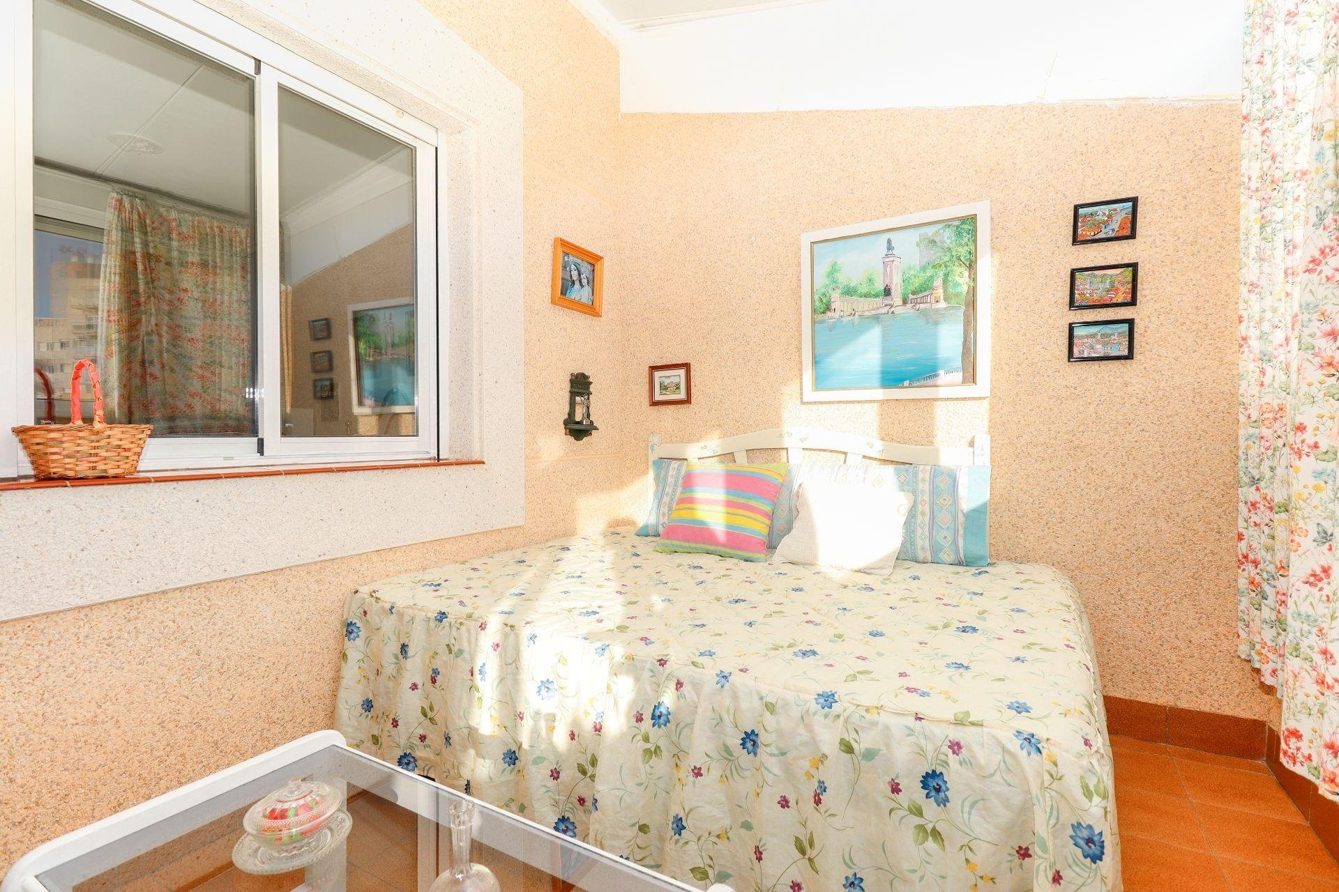 Apartamento en Torrevieja, Alicante, España 1 dormitorio, 60 m2 No. 184324