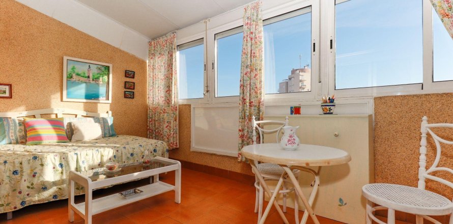 Apartamento en Torrevieja, Alicante, España 1 dormitorio, 60 m2 No. 184324