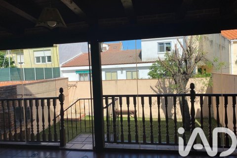 Продажа дома в Вальядолид, Испания 4 спальни, 233м2 №152352 - фото 25