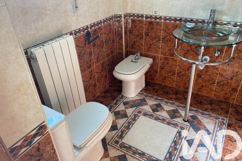 Продажа дома в Вальядолид, Испания 4 спальни, 233м2 №152352 - фото 16