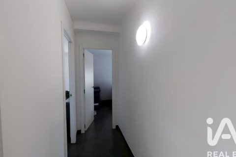 Lägenhet till salu i Barcelona, Spanien 4 sovrum, 110 kvm. Nr. 152350 - foto 22