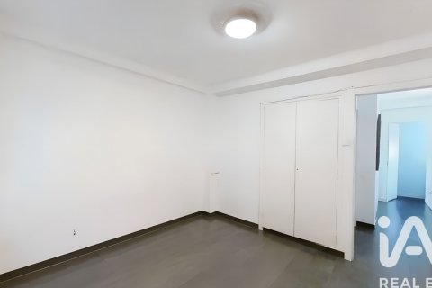 Lägenhet till salu i Barcelona, Spanien 4 sovrum, 110 kvm. Nr. 152350 - foto 19