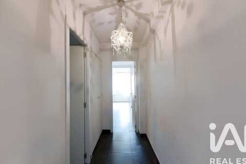 Lägenhet till salu i Barcelona, Spanien 4 sovrum, 110 kvm. Nr. 152350 - foto 2