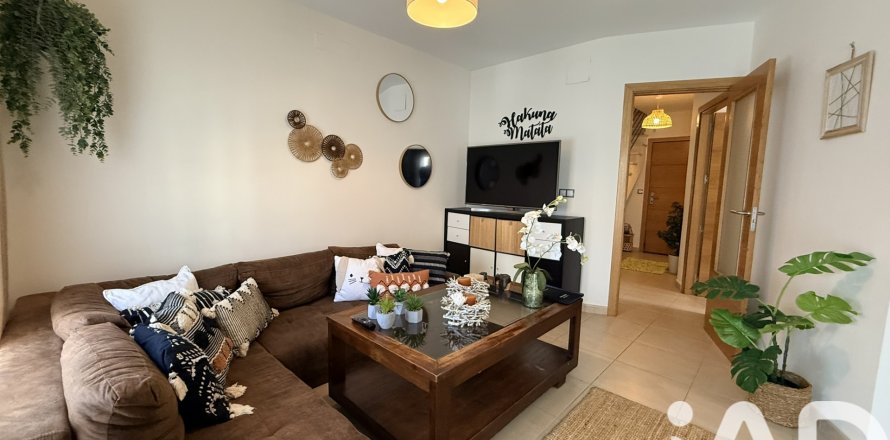 Kaupunkipientalo Lepe, Huelva, Espanja 4 makuuhuonetta, 215 m2 No. 152349