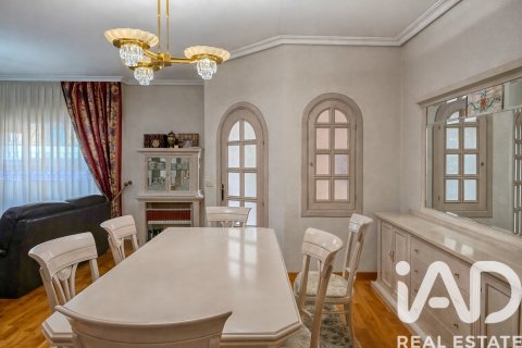 Radhus till salu i San Vicente del Raspeig, Alicante, Spanien 4 sovrum, 196 kvm. Nr. 152351 - foto 27