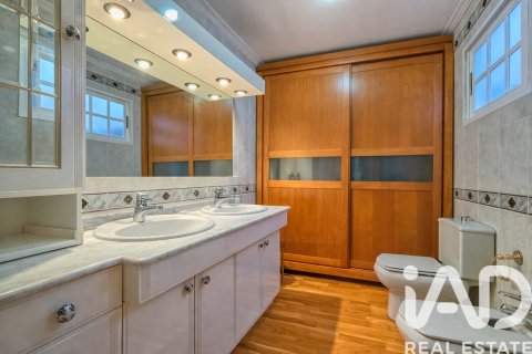 Radhus till salu i San Vicente del Raspeig, Alicante, Spanien 4 sovrum, 196 kvm. Nr. 152351 - foto 14