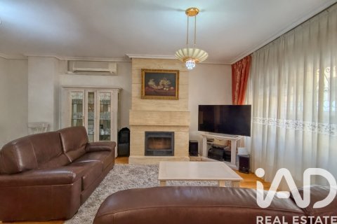 Radhus till salu i San Vicente del Raspeig, Alicante, Spanien 4 sovrum, 196 kvm. Nr. 152351 - foto 4