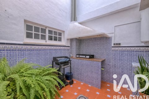 Radhus till salu i San Vicente del Raspeig, Alicante, Spanien 4 sovrum, 196 kvm. Nr. 152351 - foto 13