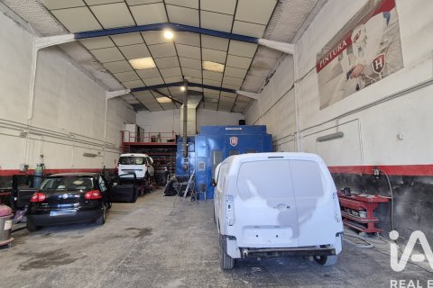 Продажа коммерческой недвижимости в Реус, Таррагона, Испания 299м2 №152354 - фото 2