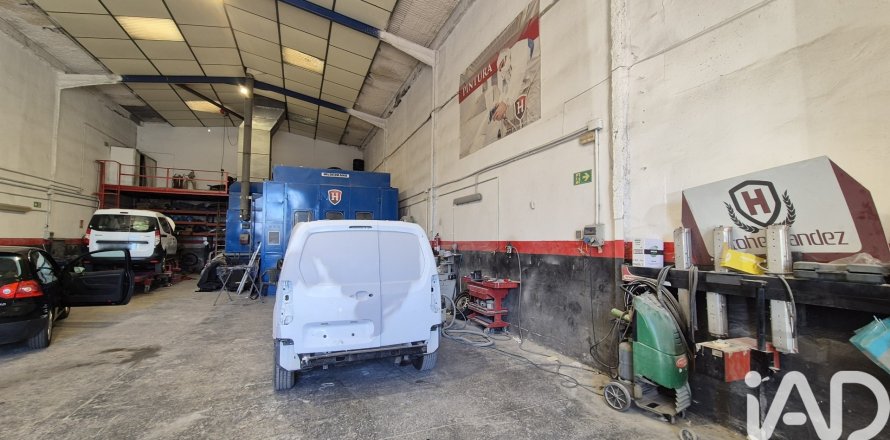 Коммерческая недвижимость в Реус, Таррагона, Испания 299м2 №152354