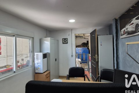 Продажа коммерческой недвижимости в Реус, Таррагона, Испания 299м2 №152354 - фото 9