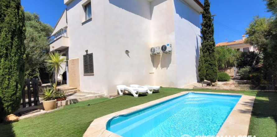 Villa in Llucmajor, Mallorca, Spain 3 bedrooms, 133 sq.m. No. 164559