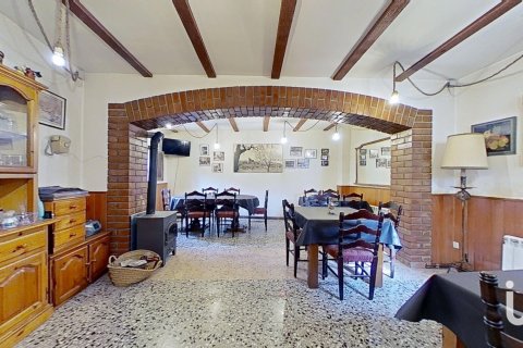 Продажа дома в Таррагона, Испания 9 спален, 381м2 №153653 - фото 8