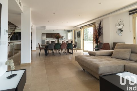 Продажа дома в Кальп, Аликанте, Испания 6 спален, 600м2 №153657 - фото 2