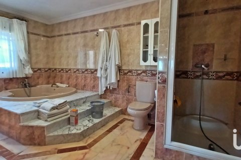 Продажа дома в Л'Альфас дель Пи, Аликанте, Испания 7 спален, 466м2 №153652 - фото 18
