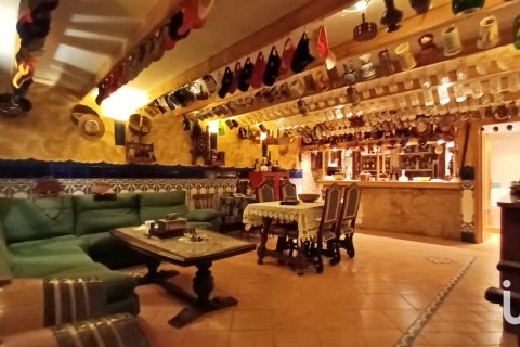 Продажа дома в Л'Альфас дель Пи, Аликанте, Испания 7 спален, 466м2 №153652 - фото 22