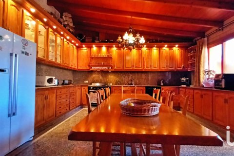 Продажа дома в Л'Альфас дель Пи, Аликанте, Испания 7 спален, 466м2 №153652 - фото 7