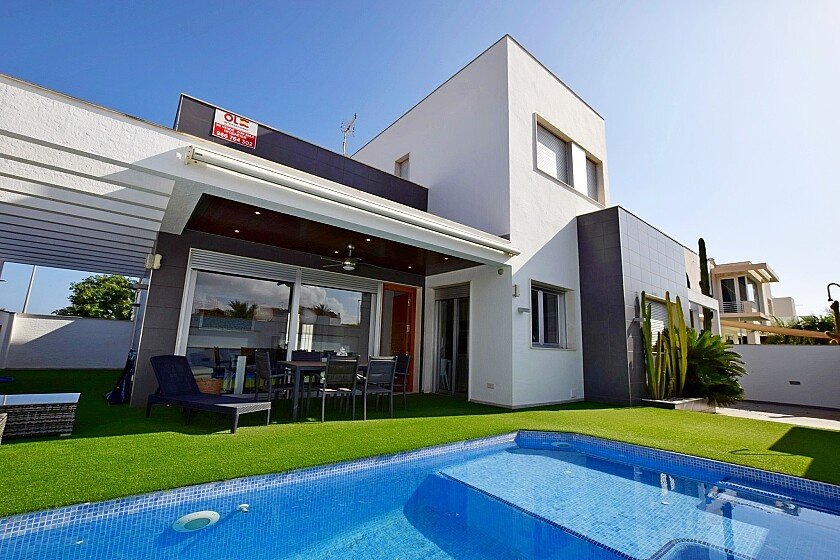 Villa à Mil Palmeras, Alicante, Espagne 3 chambres, 132 m2 No. 111284